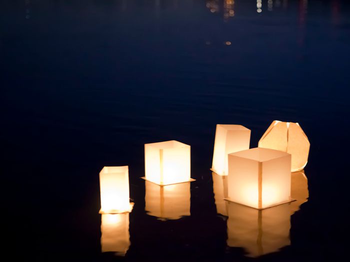 How to Make Floating Lotus Flower Paper Lanterns