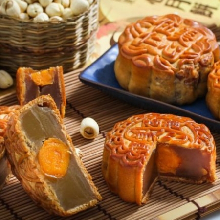 How to Buy Mooncakes